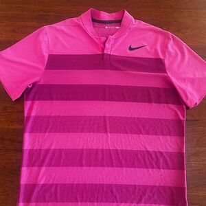 Tiger Woods Collection Nike Golf Shirt in Size XL in EUC